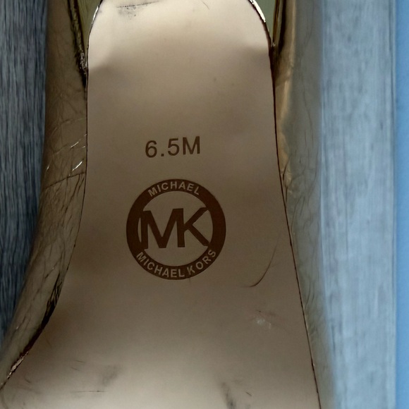 Michael Kors Women's Gold Luna Pointed Toe Pumps Size 6.5 - Picture 8 of 8